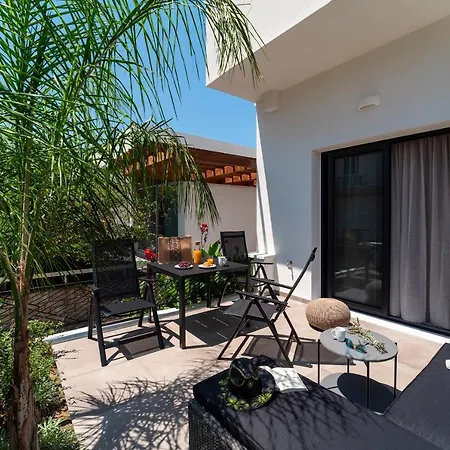 Lucian Apartament Rhodes City